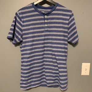 T-shirt from Aeropostale.